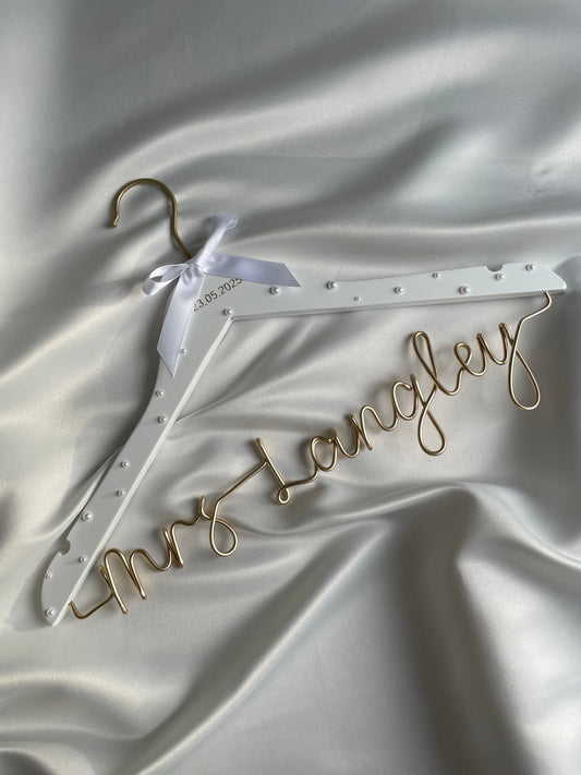Pearl Bridal Hanger